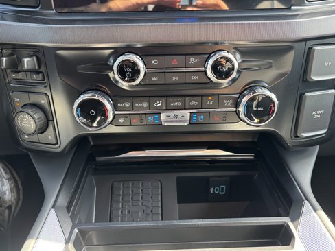 New 2026 Ford F250 Platinum w/ Tremor Off-Road Package image 33