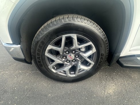 Certified 2022 GMC Sierra 1500 SLT w/ SLT Convenience Package image 9