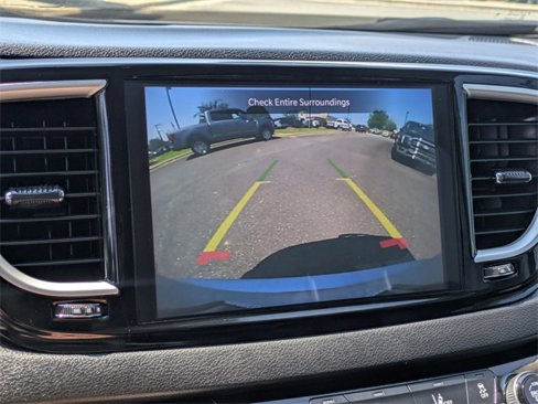 Used 2024 Chrysler Pacifica Touring-L image 19