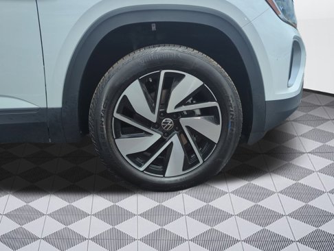 New 2025 Volkswagen Atlas SE image 10
