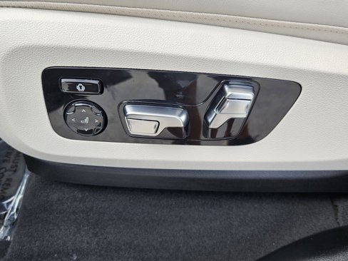 New 2026 BMW X7 xDrive40i w/ M Sport Package image 11