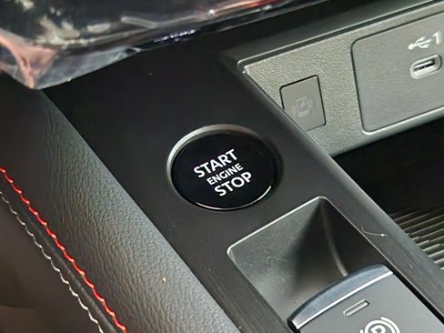 New 2026 Nissan Kicks SR w/ Cold Weather Package image 22