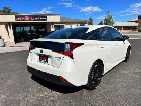 Used 2019 Toyota Prius AWD image 5