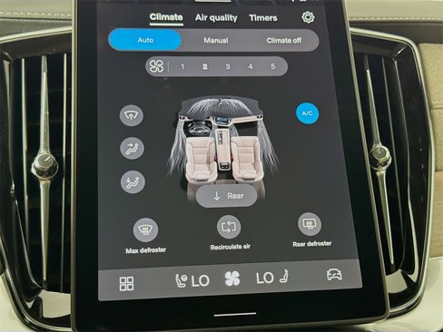 New 2026 Volvo XC90 B6 Plus w/ Protection Package Premier image 16