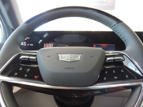 New 2026 Cadillac Vistiq Luxury w/ LPO, Floor Liner Package image 22
