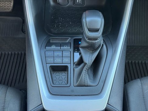 Used 2019 Toyota RAV4 XLE image 14