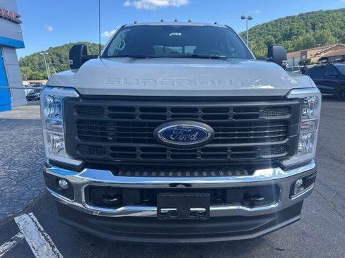 New 2025 Ford F350 XL image 2