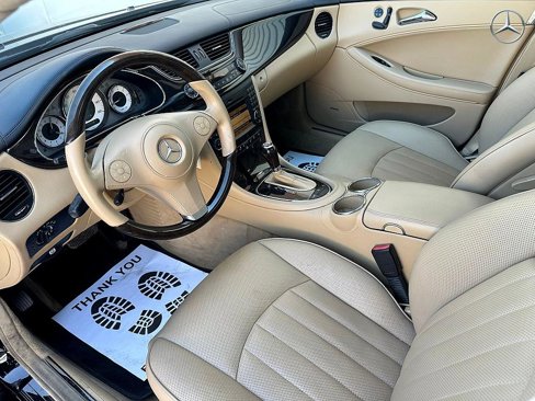 Used 2010 Mercedes-Benz CLS 550 w/ Premium I Pkg image 12