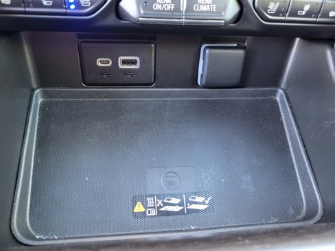Certified 2022 Chevrolet Tahoe High Country image 31