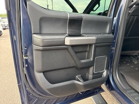 Used 2018 Ford F150 Platinum w/ Equipment Group 701A Luxury image 30