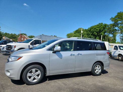 Used 2017 Nissan Quest SV image 1