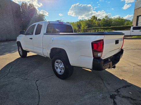 Used 2020 Toyota Tacoma SR image 5
