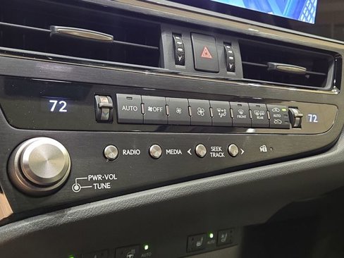 New 2025 Lexus ES 350 w/ Premium Package image 20