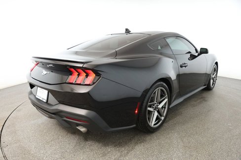 Used 2024 Ford Mustang Premium image 4