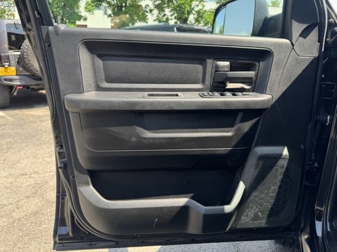 Used 2020 RAM 1500 Tradesman w/ Chrome Appearance Group image 38