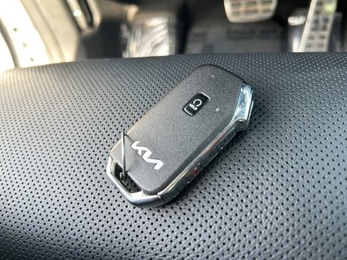 Used 2023 Kia Sorento SX image 33