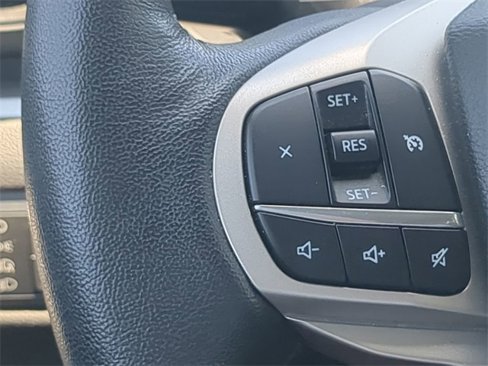 Used 2022 Ford Explorer XLT image 14
