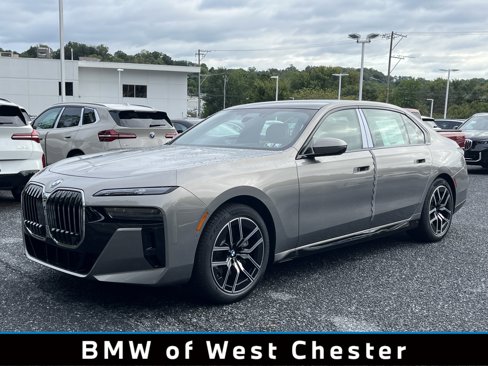 Used 2026 BMW 740i xDrive w/ Executive Package image 1