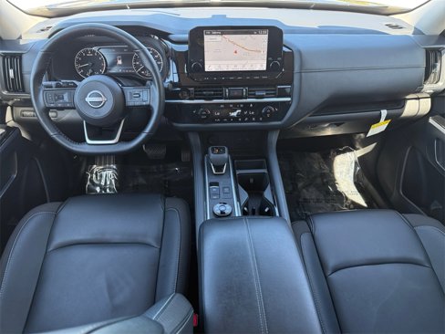 Used 2025 Nissan Pathfinder SL image 10