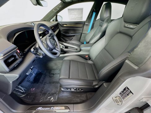 New 2025 Porsche Macan Turbo Electric image 5