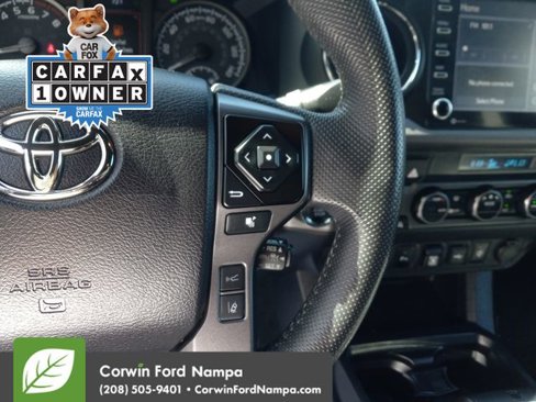 Used 2022 Toyota Tacoma TRD Off-Road image 19