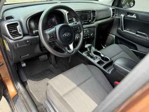 Used 2019 Kia Sportage LX image 17