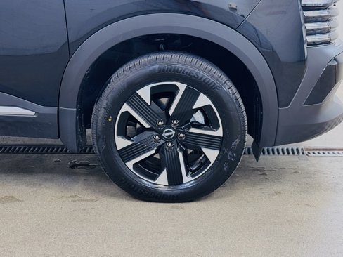 New 2026 Nissan Kicks SV w/ Cold Weather Package image 4