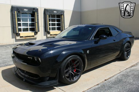 Used 2018 Dodge Challenger SRT Hellcat image 5