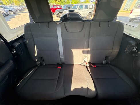 Used 2023 Jeep Wrangler Sahara image 35
