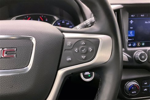 Used 2023 GMC Terrain SLT image 17