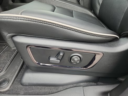 New 2025 RAM 1500 Limited image 14