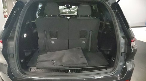 Used 2025 Jeep Grand Cherokee L Laredo image 9