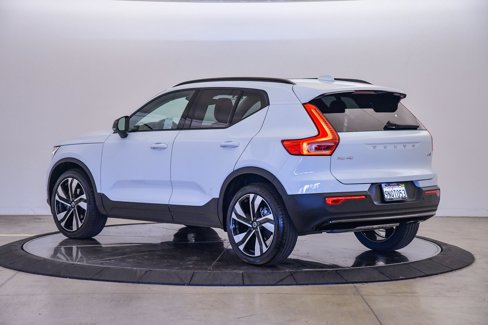 Certified 2025 Volvo XC40 B5 Ultra w/ Climate Package image 2