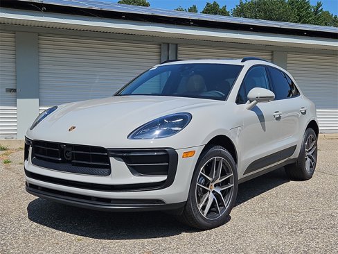 New 2026 Porsche Macan image 1