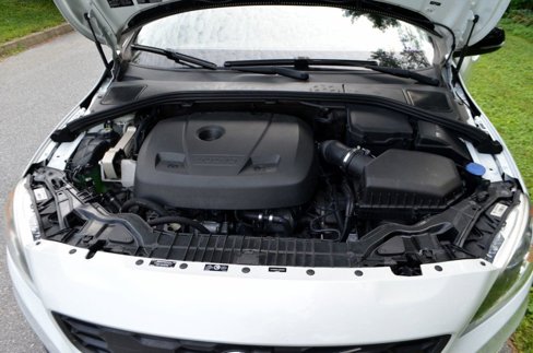 Used 2018 Volvo V60 T5 Cross Country w/ Convenience Package image 28
