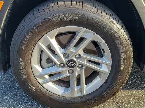 Certified 2025 Hyundai Tucson SE image 21