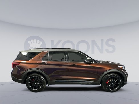 Used 2020 Ford Explorer ST w/ ST Street Pack image 8