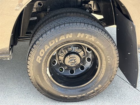 New 2025 RAM 3500 Laramie image 10