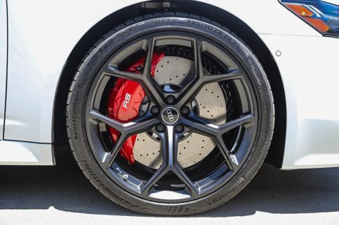 New 2025 Audi RS 6 performance image 10