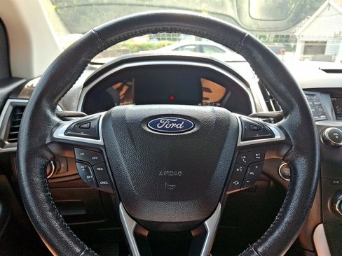 Used 2016 Ford Edge SEL image 21