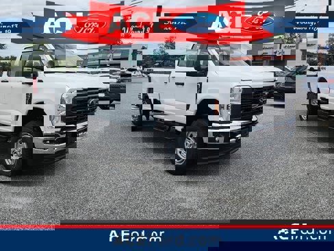 New 2026 Ford F250 4x4 Crew Cab Super Duty image 1