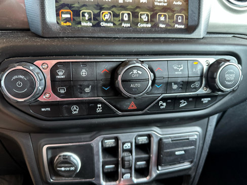 Used 2018 Jeep Wrangler Unlimited Sahara w/ Dual Top Group image 66