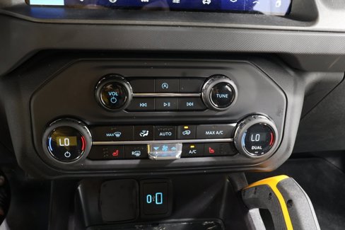 Used 2024 Ford Bronco Badlands image 10