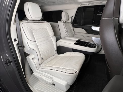 Used 2024 Lincoln Navigator L Black Label image 17