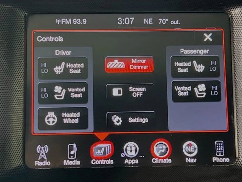 Used 2015 Dodge Charger SXT w/ Plus Group image 21