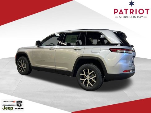 New 2025 Jeep Grand Cherokee Limited w/ Trailer Tow Package image 7