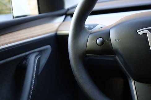 Used 2023 Tesla Model Y Long Range image 26