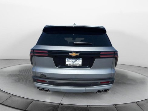 New 2026 Chevrolet Traverse LT image 3