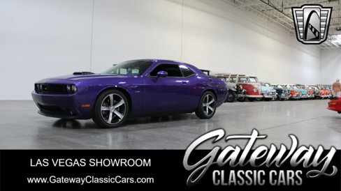 Used 2014 Dodge Challenger R/T image 1