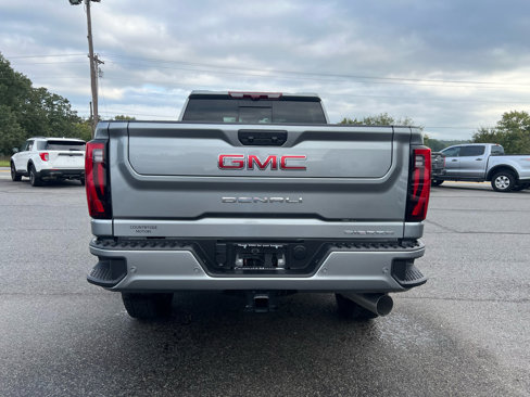 Used 2025 GMC Sierra 3500 Denali w/ Denali Reserve Package image 14
